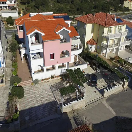 & Petra - Double Apartment Zaboric