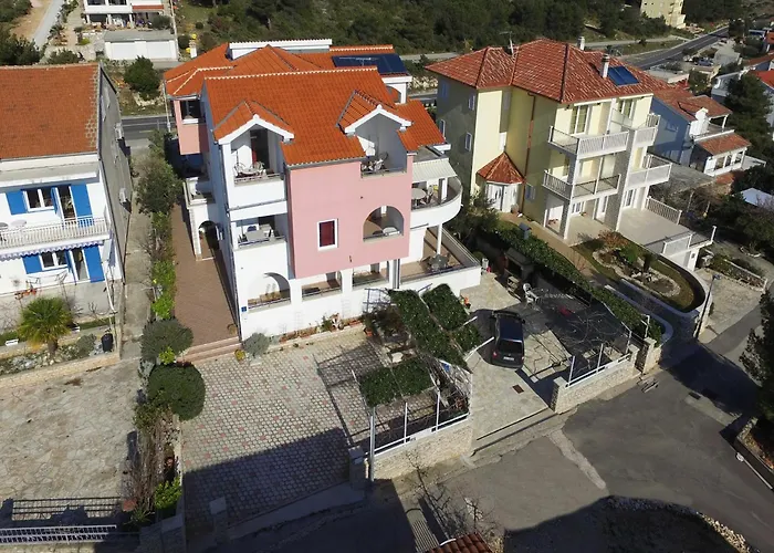 & Petra - Double Apartment Zaboric